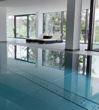 20qm Mit Balkon Und Innenpool - 22031 슈룩흐제