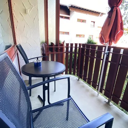 아파트 20qm Mit Balkon Und Innenpool - 22031 *